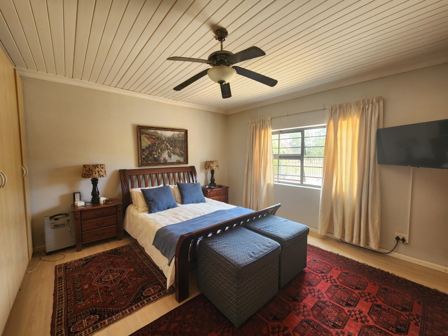 7 Bedroom Property for Sale in Cape Farms Western Cape